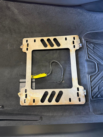 Planted Seat Bracket- BMW i8 (2014-2020) - Passenger / Right