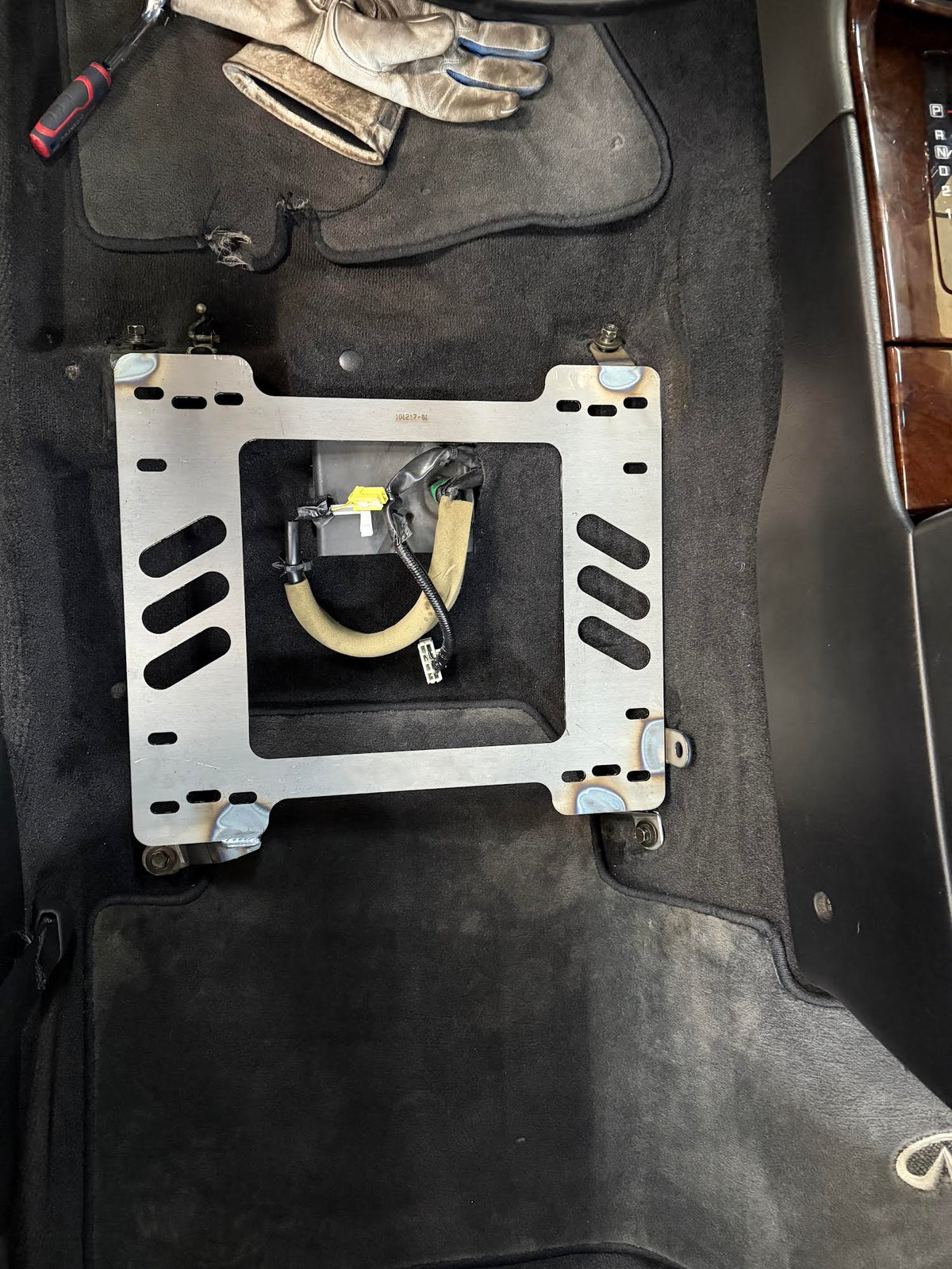 Planted Seat Bracket- Infiniti Q45 [2nd Generation / Y33 Chassis] (1997-2001) - Driver / Left